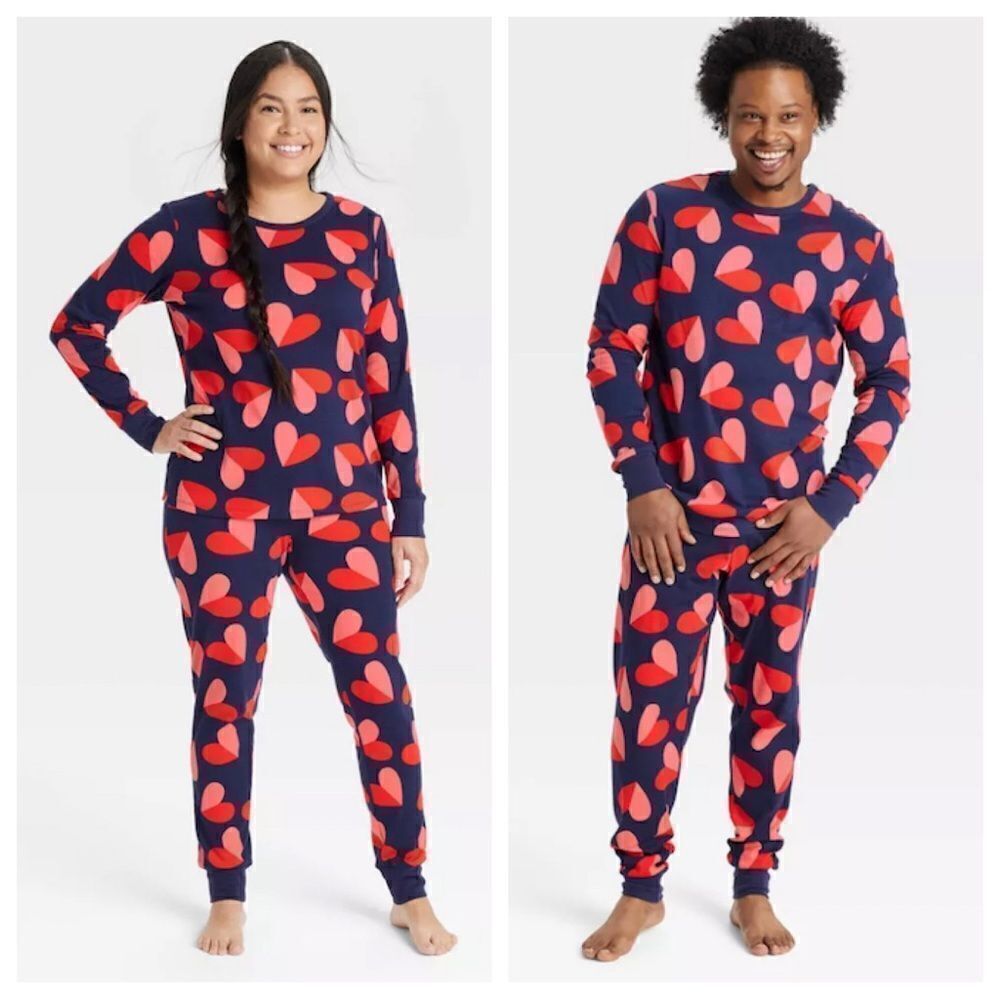 MATCHING SET Couple Husband Wife Family Heart Print Long Sleeve Lounge Pajamas